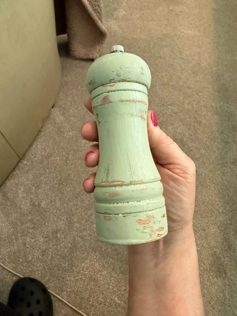 Rustic Distressed Hand Painted Wood Sage Green Salt & Pepper Grinder Set w/Tray - Picture 9 of 12
